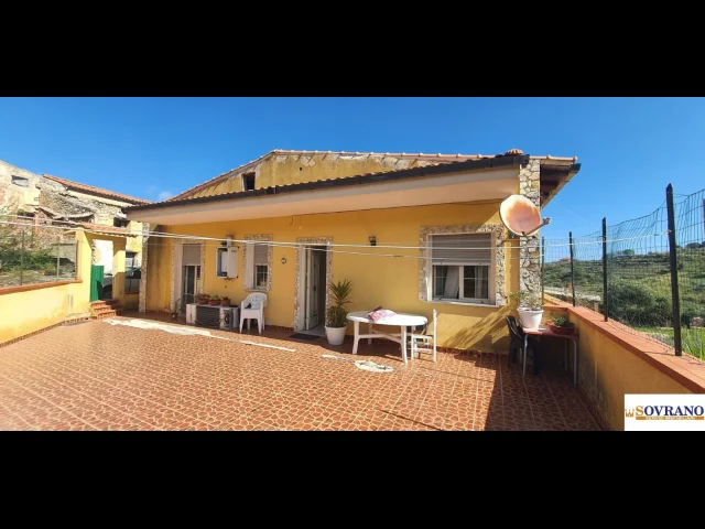 Monreale:panoramica villa con terreno e terrazzo