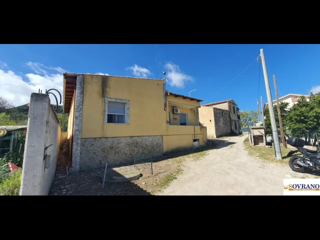 Appartamenti in Vendita - Monreale:panoramica villa con terreno e terrazzo