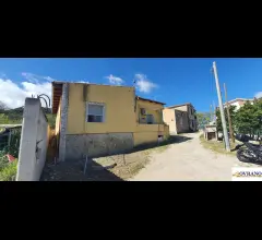 Appartamenti in Vendita - Monreale:panoramica villa con terreno e terrazzo