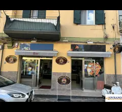 Appartamenti in Vendita - Pitre': locale commerciale bar/pizzeria/ristorazione