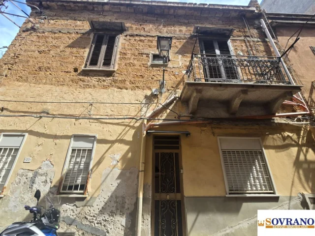Appartamenti in Vendita - Villabate: palazzina indipendente con terrazzo