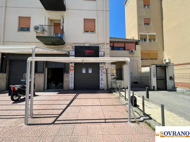 Gustavo roccella: locale c/1 mq 40