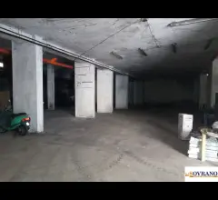 Appartamenti in Vendita - Magazzino carrabile 1000 mq