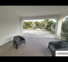 Appartamenti in Vendita - Villa con 3 unità abitative a carini ideale per più famiglie