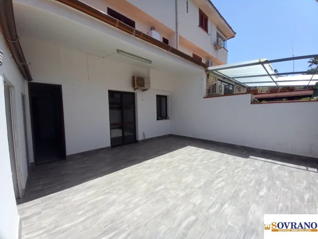Appartamenti in Vendita - Appartamento a pochi passi dal mare di capaci