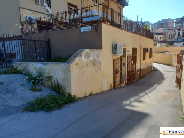 Fiera/amm.rizzo: magazzino mq 1061 piano s1