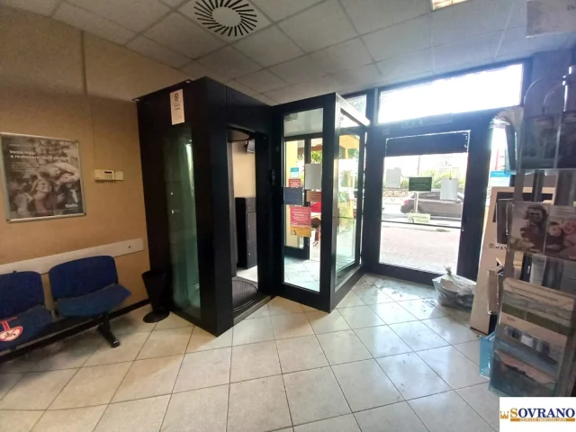 Appartamenti in Vendita - L. da vinci bassa:locale c/1 ottimo stato