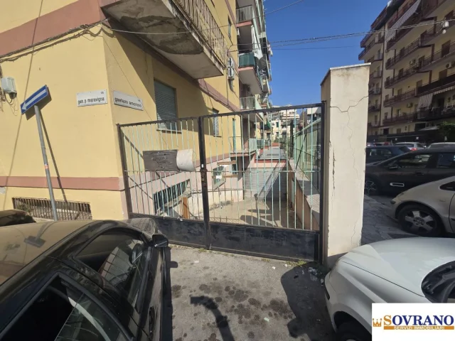 Viale delle scienze: locale c/6 piano s1