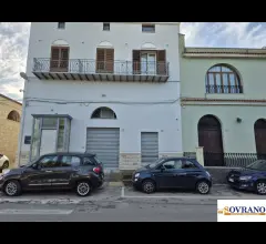 Appartamenti in Vendita - Carini: ampio locale cat. c/1 mq 400