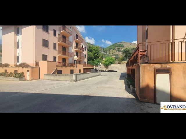 Monreale: magazzino in residence di recente costruzione