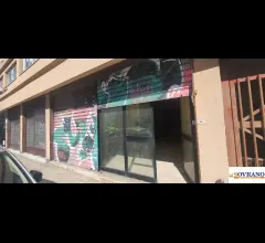 Appartamenti in Vendita - Malaspina: locale commerciale 2 luci mq 125