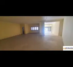 Appartamenti in Vendita - Malaspina: locale commerciale 2 luci mq 125