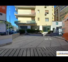 Appartamenti in Vendita - Notarbartolo:locale commerciale 3 livelli