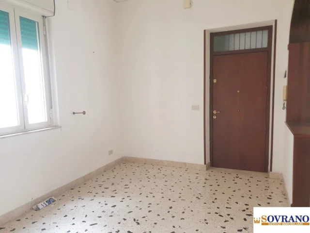 Appartamenti in Vendita - Zisa: ampio appartamento 6° piano