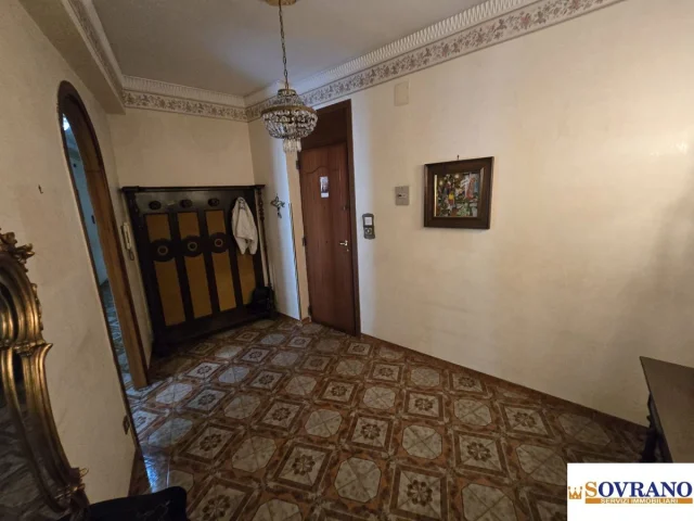 Appartamenti in Vendita - Corso calatafimi: ampio appartamento