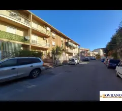 Appartamenti in Vendita - Michelangelo: monovano arredato con posto auto