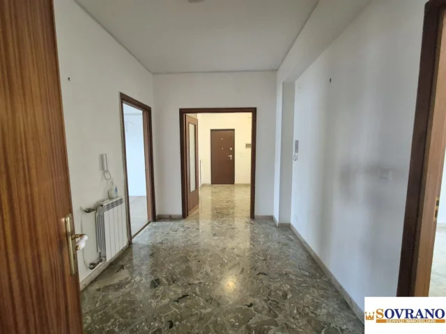 Appartamenti in Vendita - Cilea/zandonai:piano terra con villetta