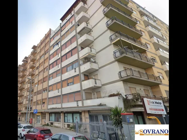 V.le regione siciliana: locale mq 400