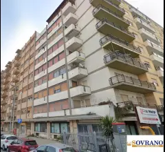 V.le regione siciliana: locale mq 400