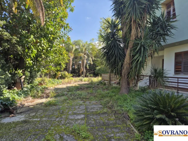 Appartamenti in Vendita - Villagr. di carini: villa su 2 livelli con ampio terreno