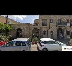 Appartamenti in Vendita - Carini: locale cat. c/1 mq 400