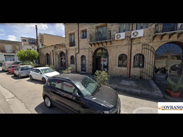 Appartamenti in Vendita - Carini: locale cat. c/1 mq 400