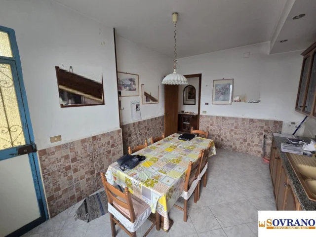 Appartamenti in Vendita - Monreale: appartamento con doppio ingresso