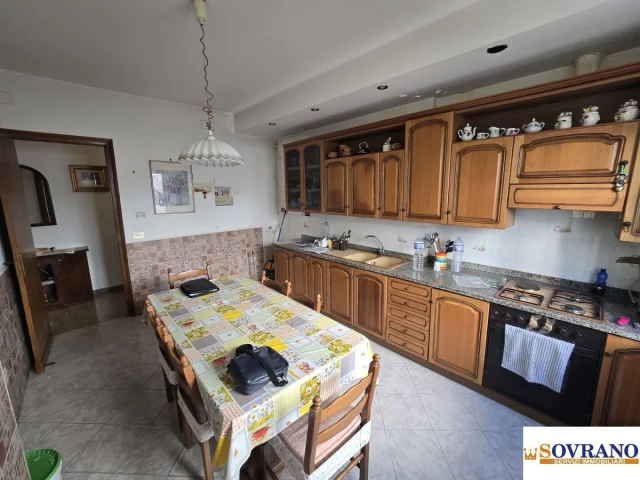 Appartamenti in Vendita - Monreale: appartamento con doppio ingresso