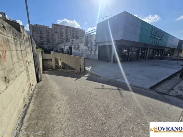 V.le regione siciliana: magazzino mq 1713