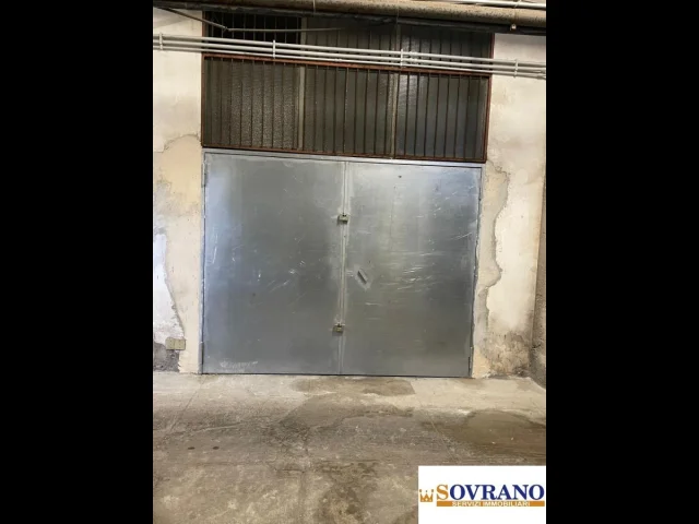 Appartamenti in Vendita - Montepellegrino: box mq 71 piano s1
