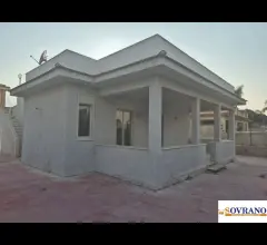 Appartamenti in Vendita - Carini: villa con terrazzo ed esterno