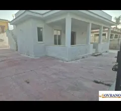 Appartamenti in Vendita - Carini: villa con terrazzo ed esterno