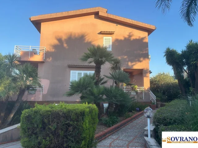 Appartamenti in Vendita - Villa in vendita a carini - un angolo di paradiso