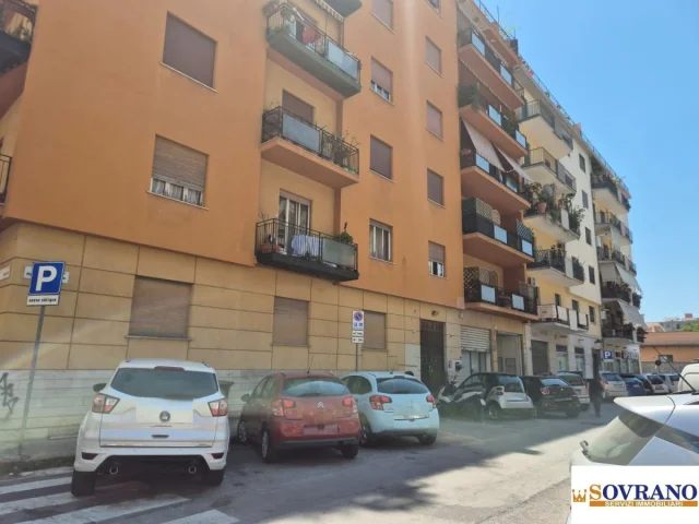 Appartamenti in Vendita - Sampolo/toselli: ampio appartamento 1° piano