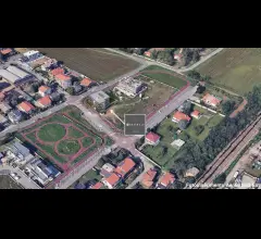 Appartamenti in Vendita - Tre locali con giardino privato e terrazza
