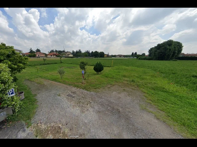 Appartamenti in Vendita - Terreno a licenza singola ideale per villa unifamiliare