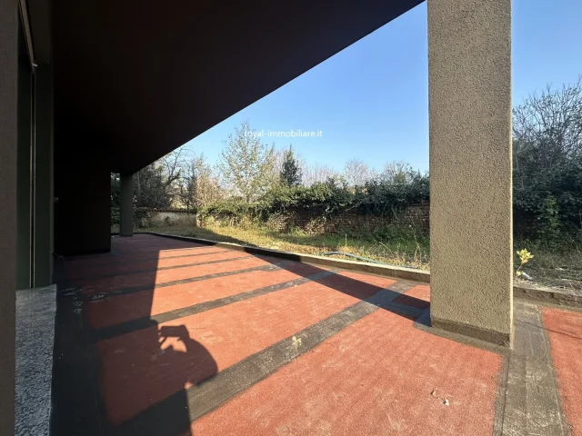 Appartamenti in Vendita - Pronta consegna, nuovo tre locali con giardino
