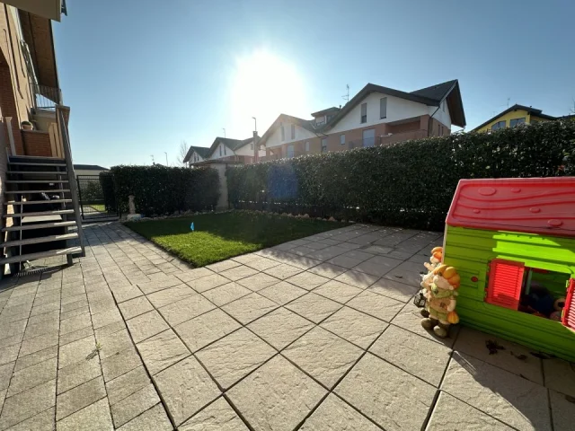 Appartamenti in Vendita - Recente appartamento in classe b con terrazzo e giardino.