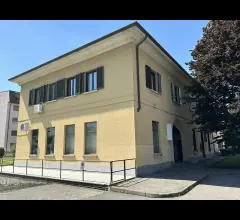 Centro, grande appartamento ad uso ufficio.