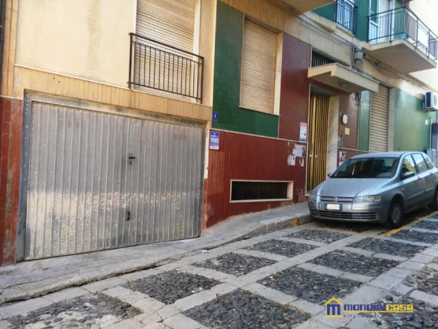 Appartamenti in Vendita - Garage big
