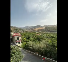 Appartamenti in Vendita - Appartamento al piano terra con cortile