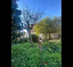Villetta con grande giardino