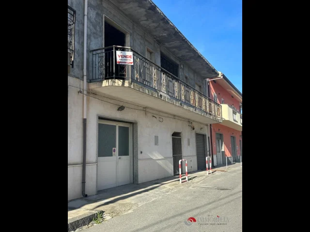 Appartamenti in Vendita - Appartamenti con ingresso indipendente e terrazzo