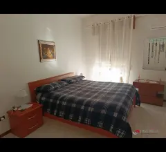 Appartamenti in Vendita - Appartamento al piano secondo ammobiliato