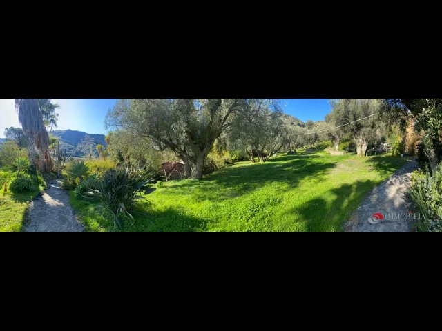 Appartamenti in Vendita - Tenuta lungo la valle del tuccio