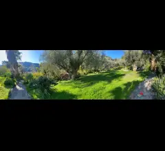 Appartamenti in Vendita - Tenuta lungo la valle del tuccio
