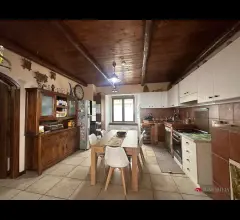 Appartamento indipendente con cortile