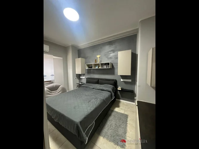 Appartamenti in Vendita - Appartamento indipendente con cortile