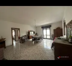 Appartamenti in Vendita - Appartamento al piano secondo