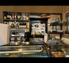 Appartamenti in Vendita - Locale commerciale adibito a ristorante